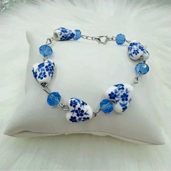 Blue & White Porcelain Heart Bead Bracelet - Picture 1 of 5